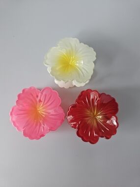 Set of 3 Floral Hair Claw Clips - White, Pink & Red
